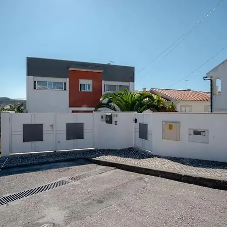 Rodrigues Family House 8 Villa