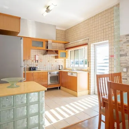 Rodrigues Family House 8