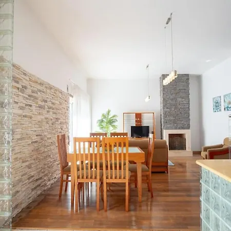 Rodrigues Family House 8 * Nazaré